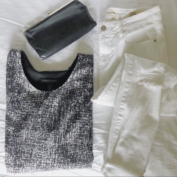 Banana Republic split back blouse - Picture 6 of 7